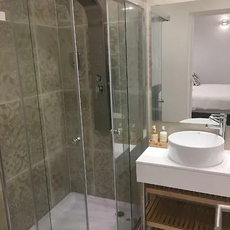Suites Апартаменты *